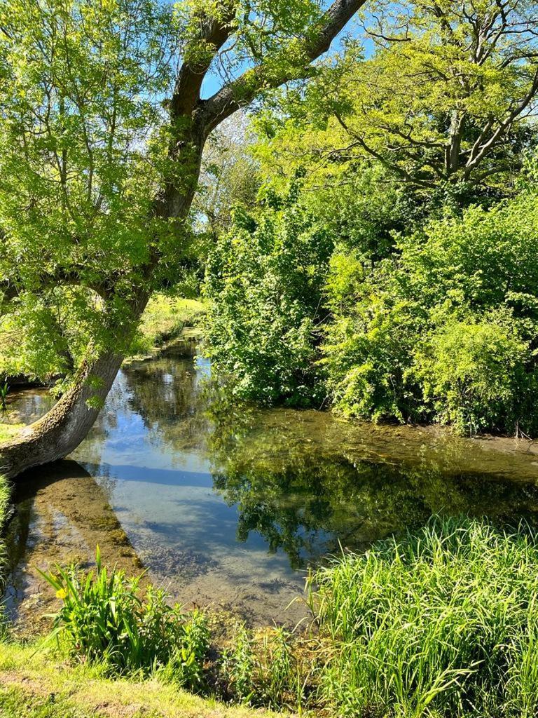 Вилла Mill Stream Retreat Legbourne Экстерьер фото